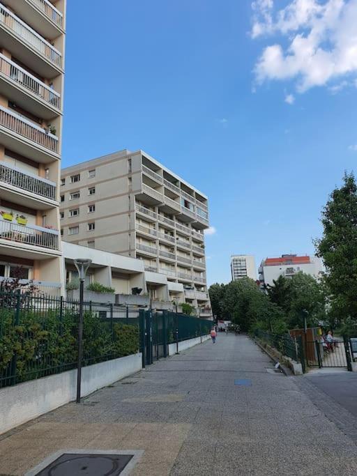 Renewed Spacious 35m2 In * Parijs
